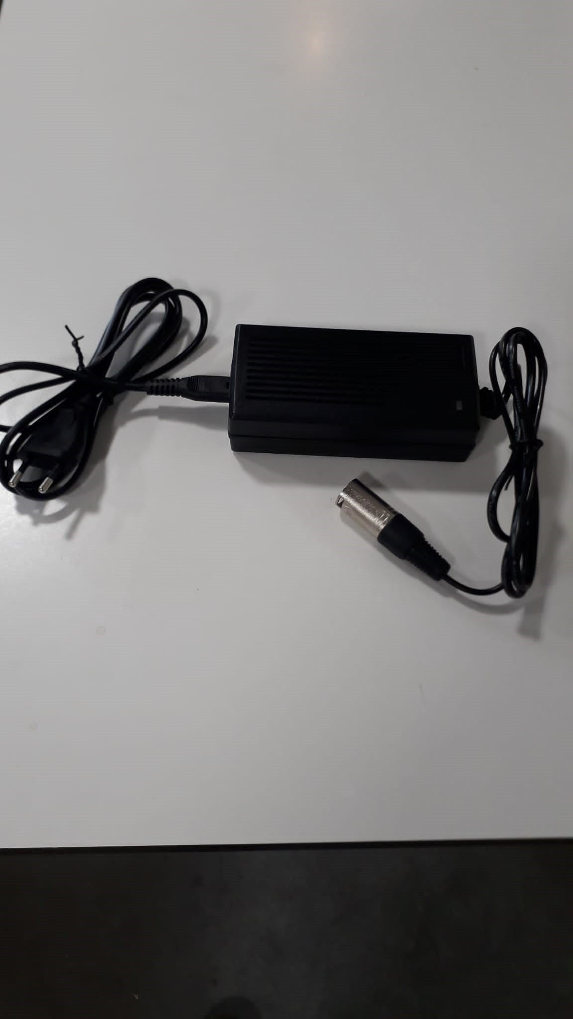 Powerfirst acculader PF2402SL t.b.v. scootmobiel